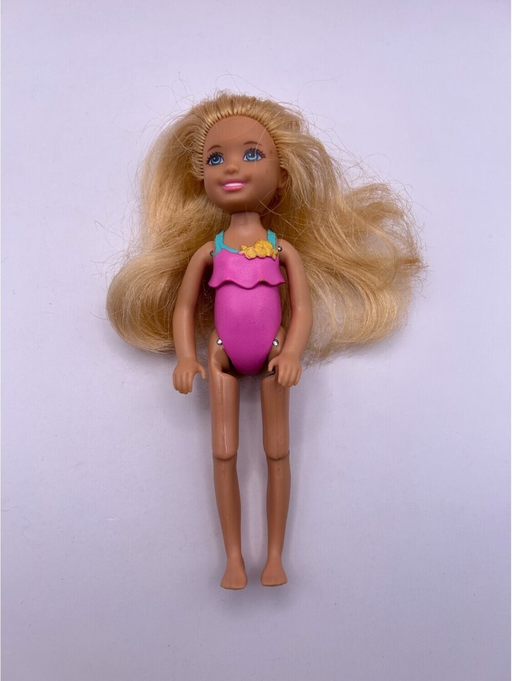Mattel Barbie Chelsea Sister Doll DLY34 Blonde Pink Outfit Fashion Figure